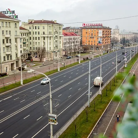 Qflat Nezavisimosti 44 * Minsk